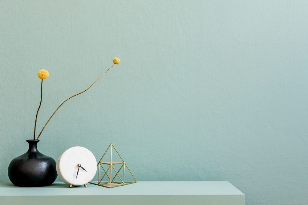Minimalistic,Interior,Design,Of,Living,Room,At,Nice,Apartment,With Peinture intérieure Blanquefort